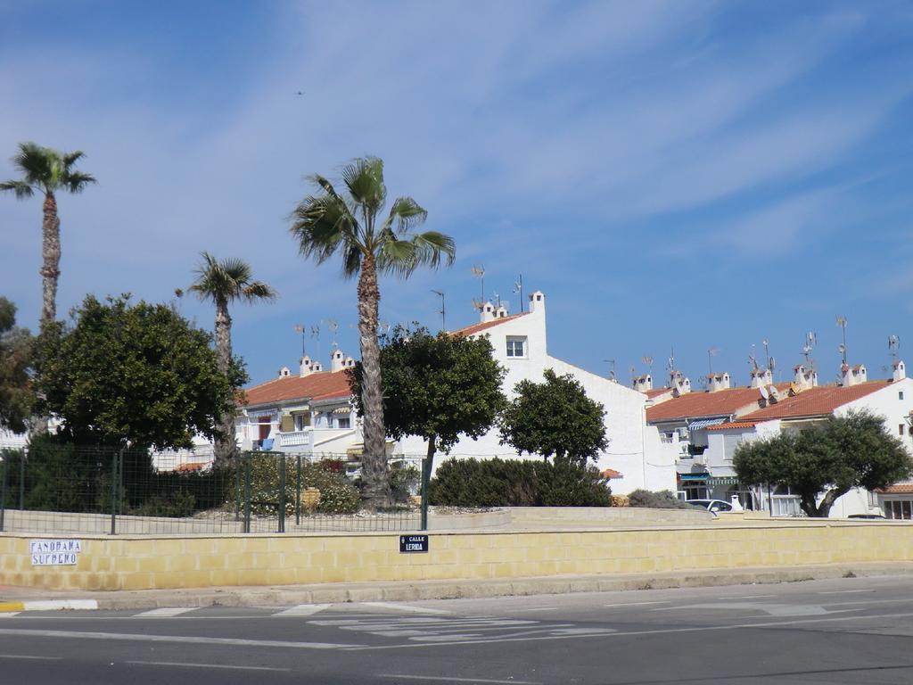 Casa En La Costa Βίλα Τορεβιέχα Εξωτερικό φωτογραφία